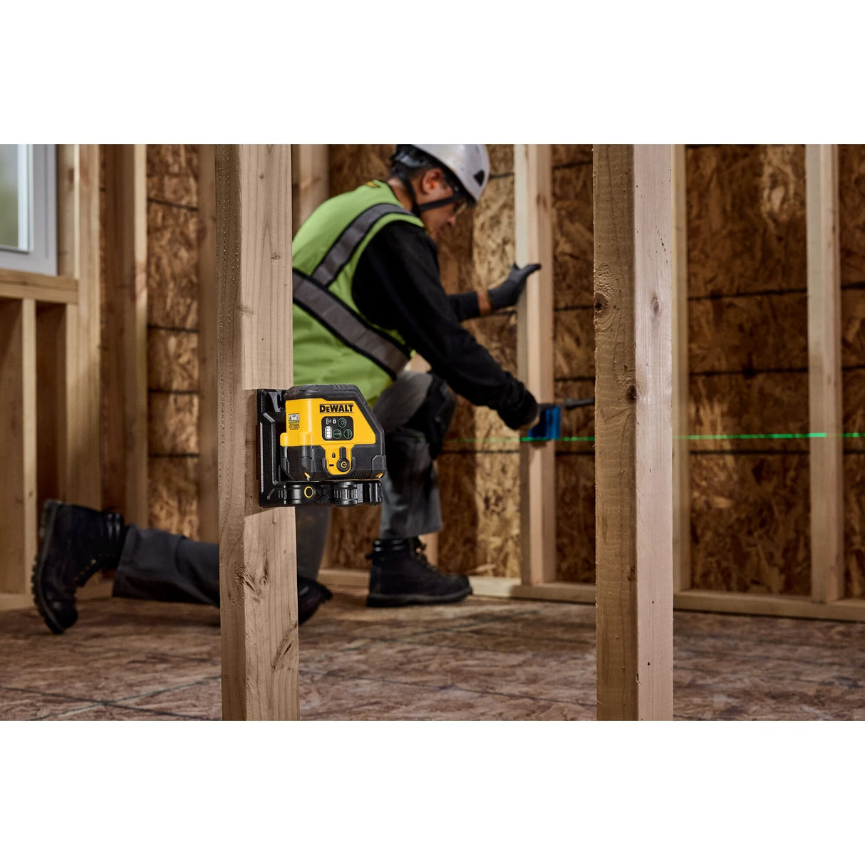 Kit de base láser de línea cruzada verde recargable por USB DeWalt DCLE14201GB