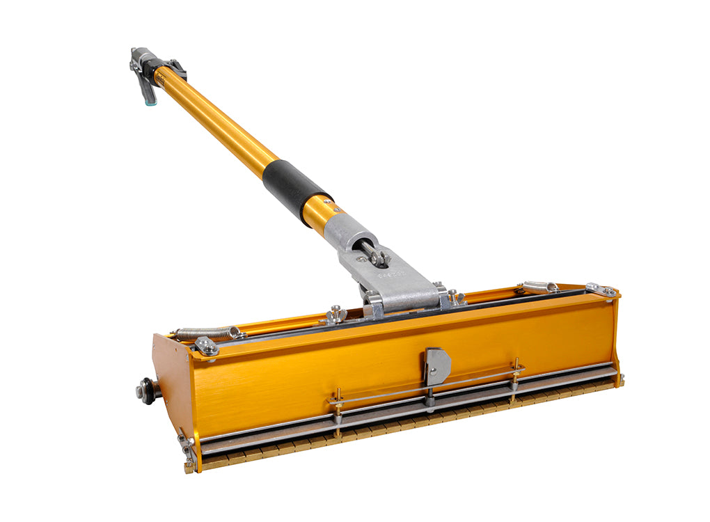 15-inch TapeTech EasyClean Finishing Box with gold aluminum body attached to a gold extendable flat box handle