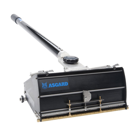 Close-up of fixed 34-inch Asgard Brakeless Box Handle attached to a black Asgard finishing box