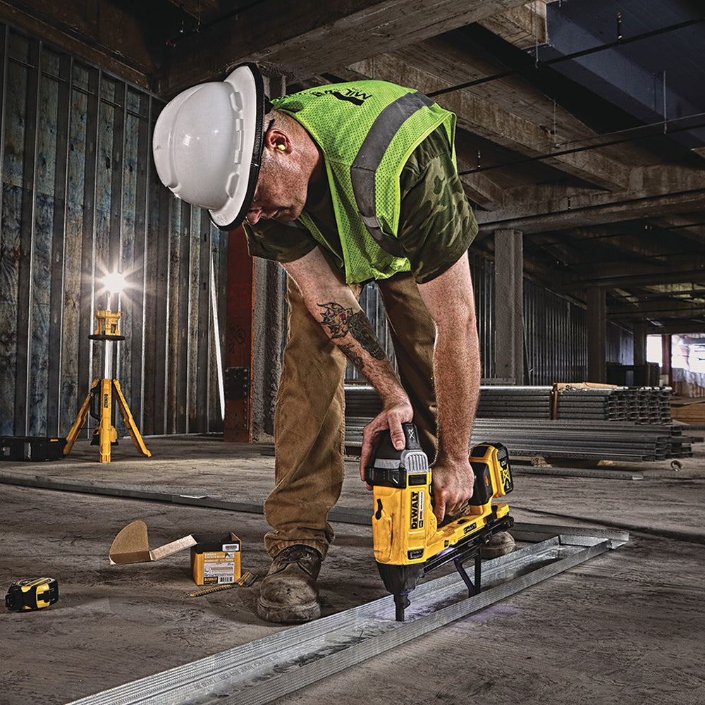 DeWalt DCN891B 1" Magazine Cordless Concrete Nailer (Tool-Only)
